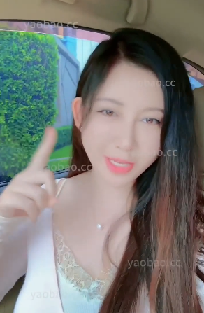 超骚巨乳嫩模女神-李雅-回归新 化身性菩萨,野外关怀流浪汉（1V,422M）
