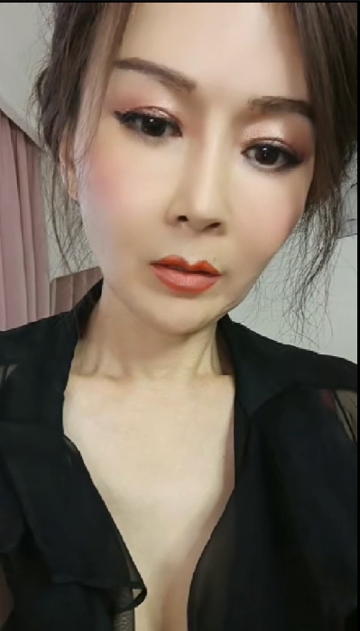 极品美熟女高端1V1自慰福利（1V,412M）