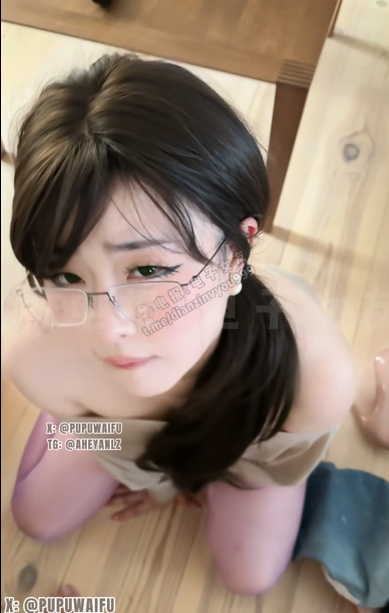 极品肉感福利姬-噗噗-8.18新 小姨的紫色丝袜（4V,991M）