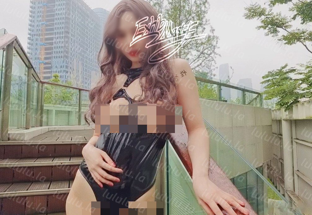推特极品颜值【Exhib】女神大型商场露出异常诱人刺激勾引上门按摩师啪啪啪完整版【38p+2v】