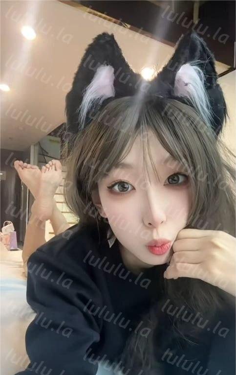 抖音15万粉美女『小水不哭』私拍 定制福利合集，露脸紫薇啪啪丝袜足交，穷人女神富人精盆玩物 25V 3.5g-福利岛