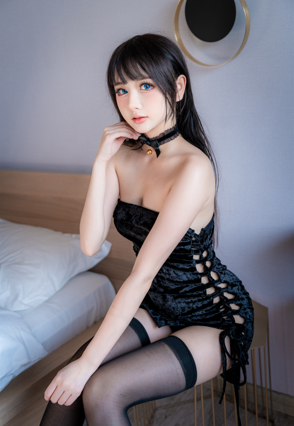 您的蛋蛋 NO.052 小黑裙 【30P454M】