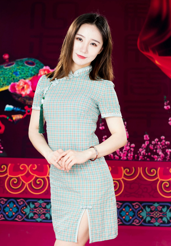 黄X精品舞蹈女神【捷儿】一字马 下腰超大尺度 【391P140M】