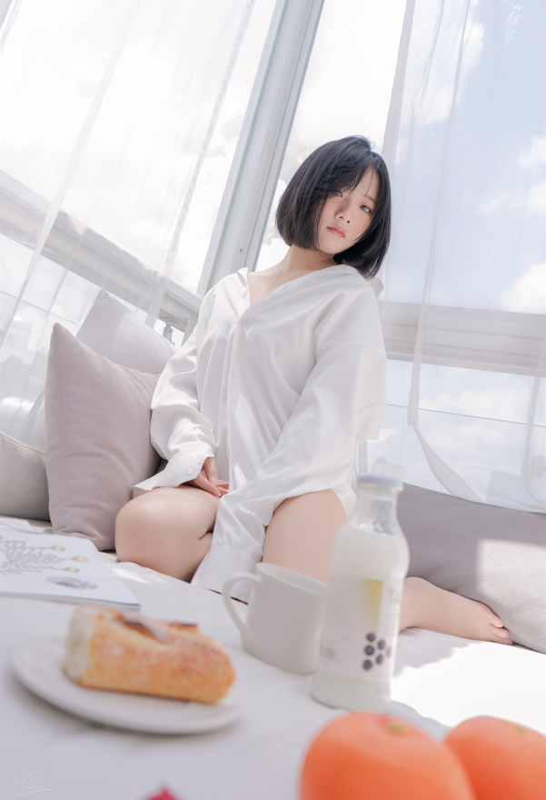 Messie Huang - Boyfriend's shirt 【26P60M】