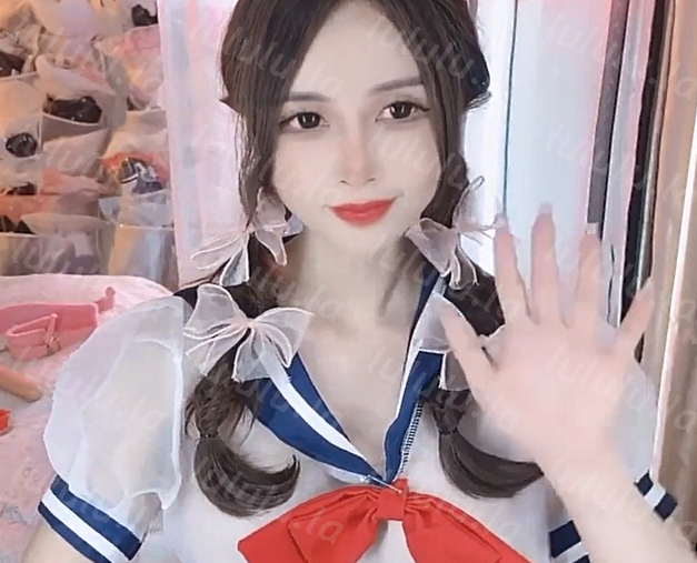 【Stripchat】表面清纯反差脐钉少女「agatha」双马尾JK服开档黑丝玩AV棒，白虎嫩逼高潮猛烈颤抖