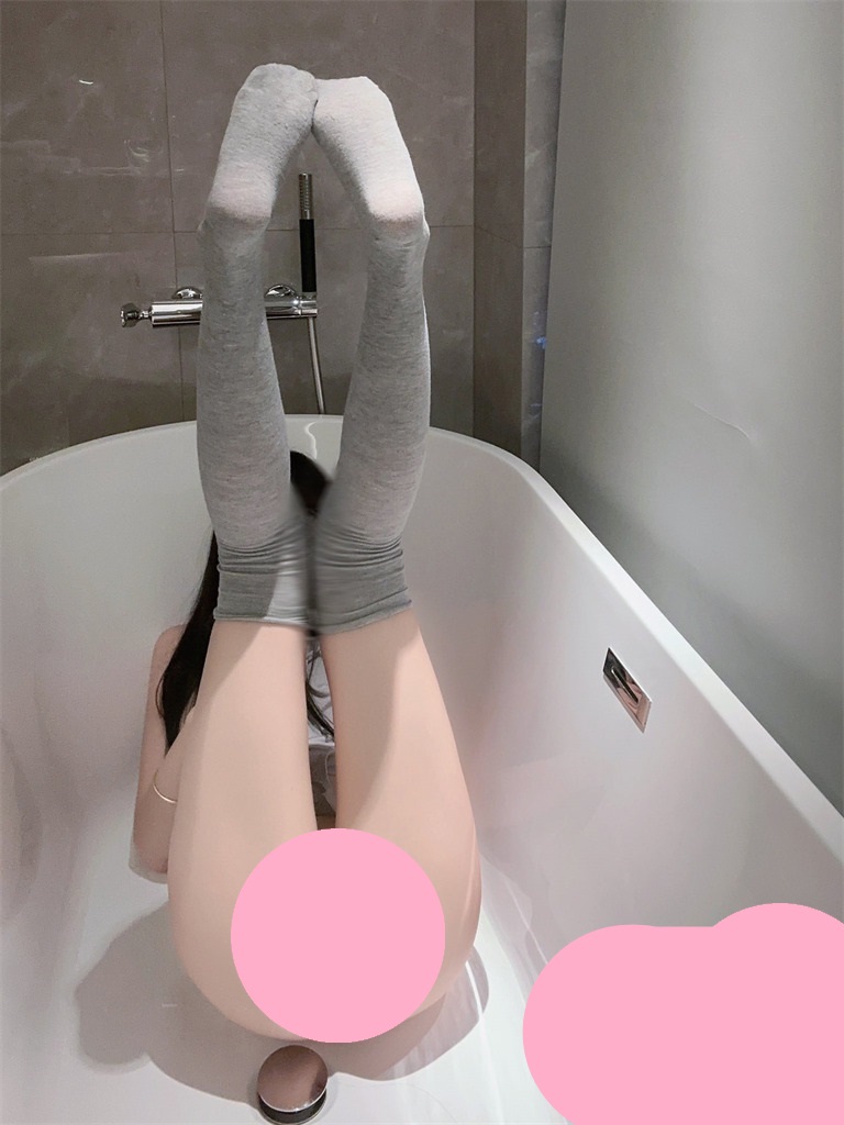 小月喵 极品双马尾白虎萝莉福利姬被金主爸爸抓住方向盘后入中出 140P34V 193M百度盘