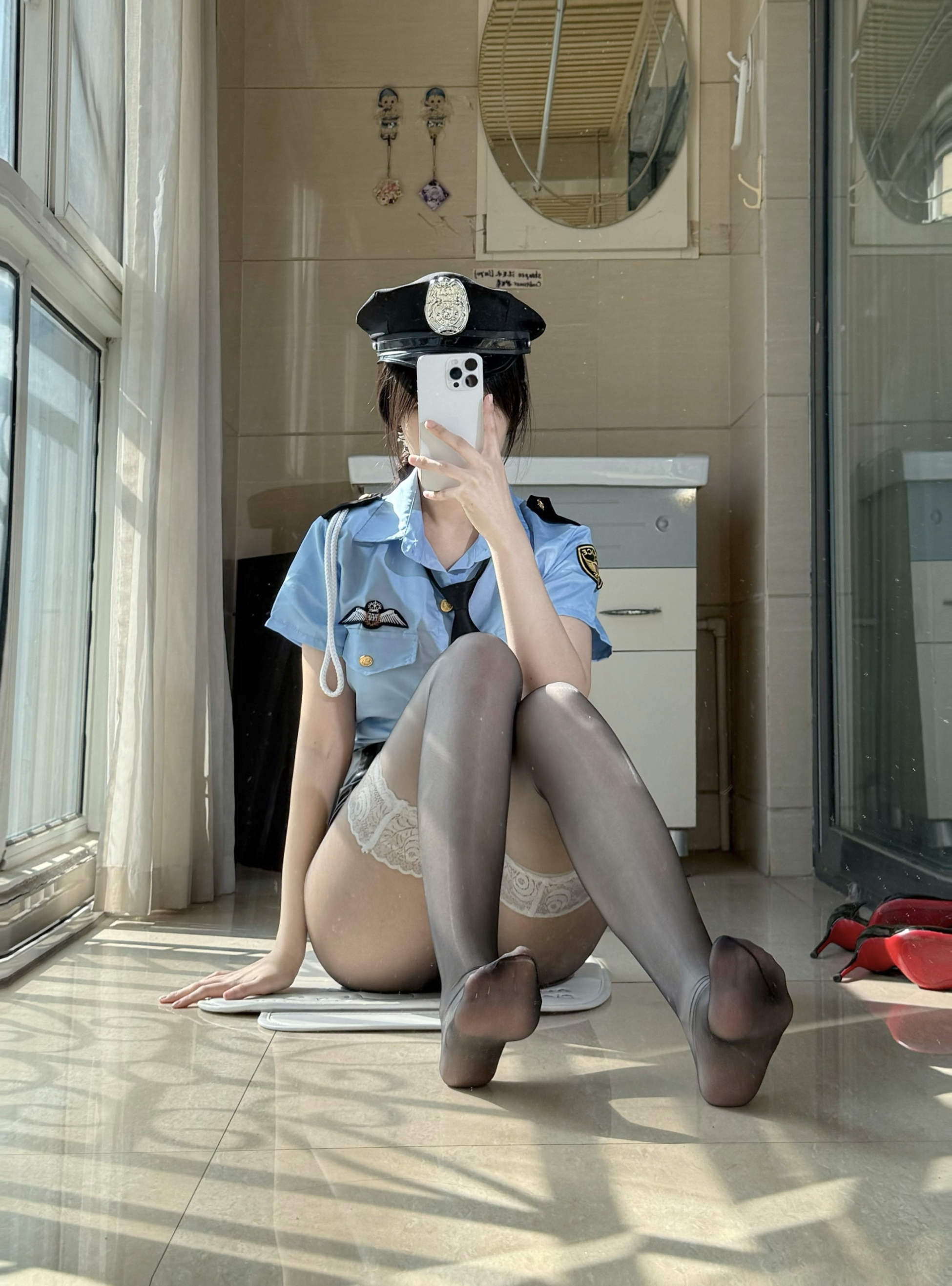 【新】抖音菜宝（不可爱羚）-高价定制女警制服黑丝白丝【48P+8V】【1.14G百度云】