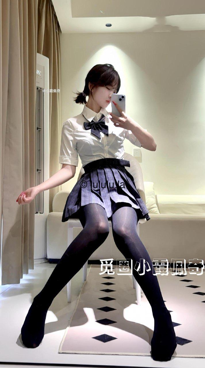 【新】抖音小霞佩奇-最新岛遇觅圈合集【NP+NV】【558MB百度云】-福利岛