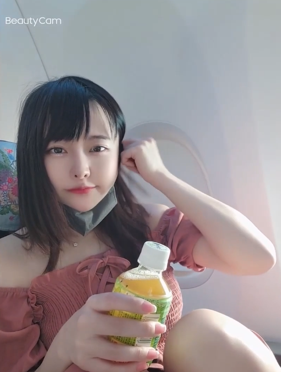 和超高颜值樱花妹的性爱之旅 第一弹 【1V 3.26GB】