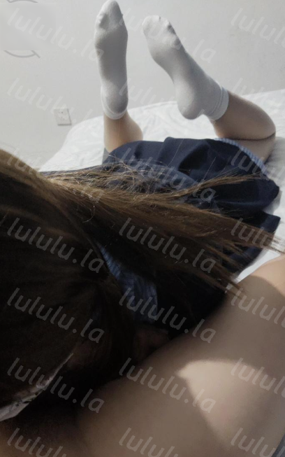【海角】【妹妹欲拒还迎的样子真让我痴迷,喜欢抓着白袜脚内射 – 想睡我妹小宁】【1v+230MB】-福利岛