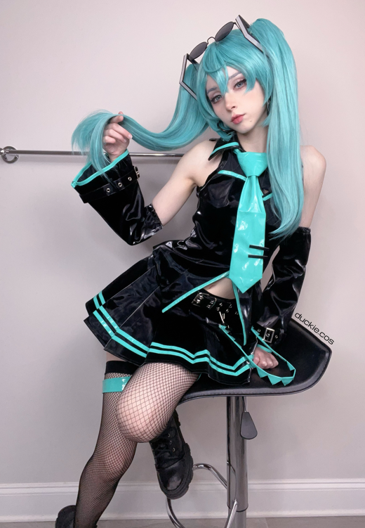 no.2901 Duckie - Miku 【21P 158MB】