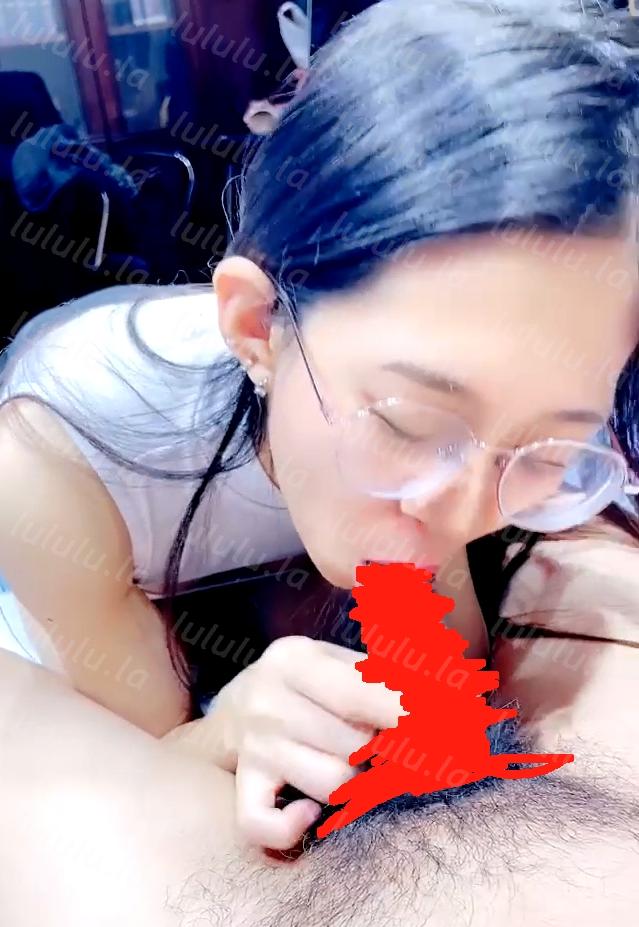 no.169 露脸母狗眼镜妹【柠檬不酸】最新福利 【1.7GB】-福利岛