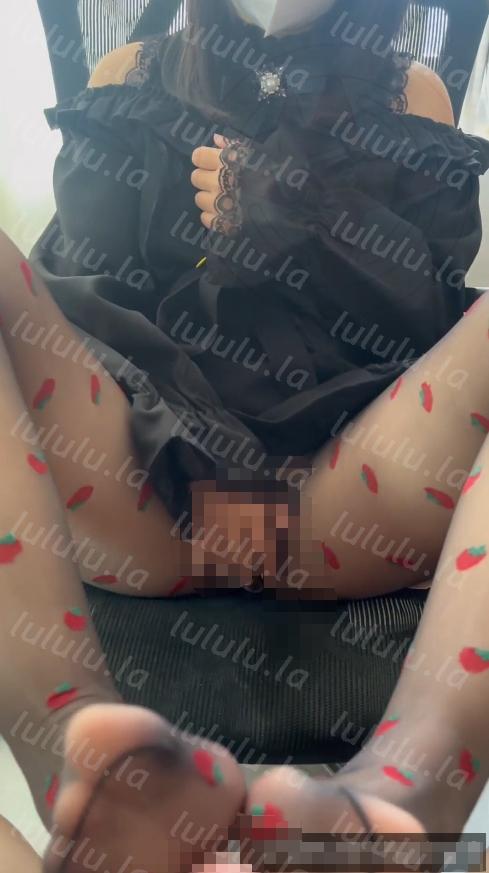 no.2846 xxshisan [星十三] 草莓黑丝 【1V 660MB】-福利岛
