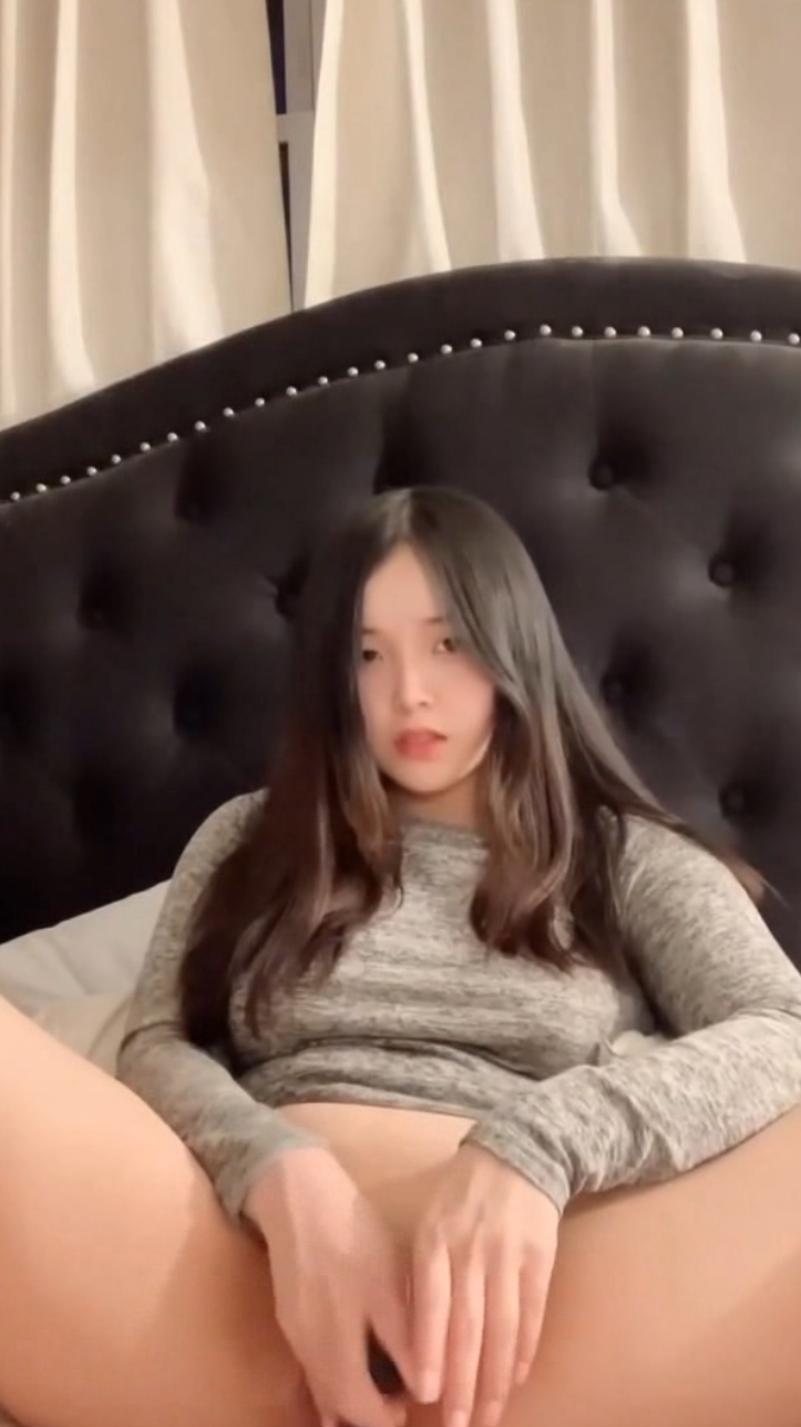 Jess_kim – [福利订阅] 大奶酥胸萝莉 私拍 [134P31V-1.36G]