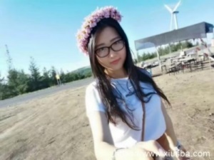 良傢的逼逼保養得特粉嫩,碰一下就水汪汪-撸先生