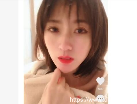 苗條極品美女自拍大尺度福利視頻1V-撸先生