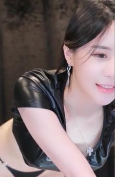 完美顏值身材小姐姐福利視頻流出16V-福利岛