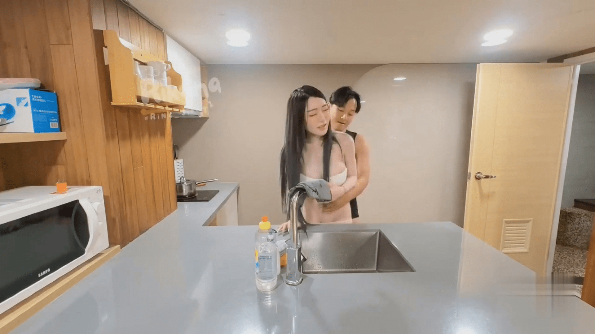 美乳嫩穴女神 Rikana【沈娜娜】❤️金主爸爸的专属服务在家里随时随地被干-福利岛