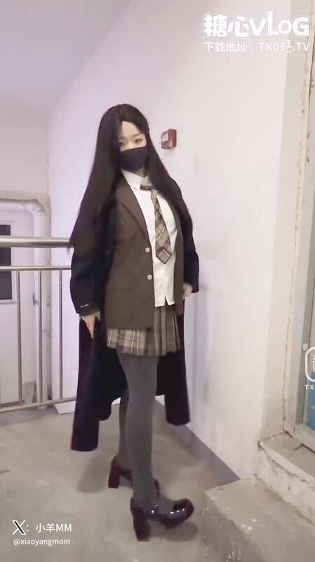 【户外激战】小羊MM – JK短裙跟男友在公园尽情的做爱 被坚硬的鸡巴侵犯太爽了 楼梯全裸榨杆他的精液 填满小嫩穴-福利岛