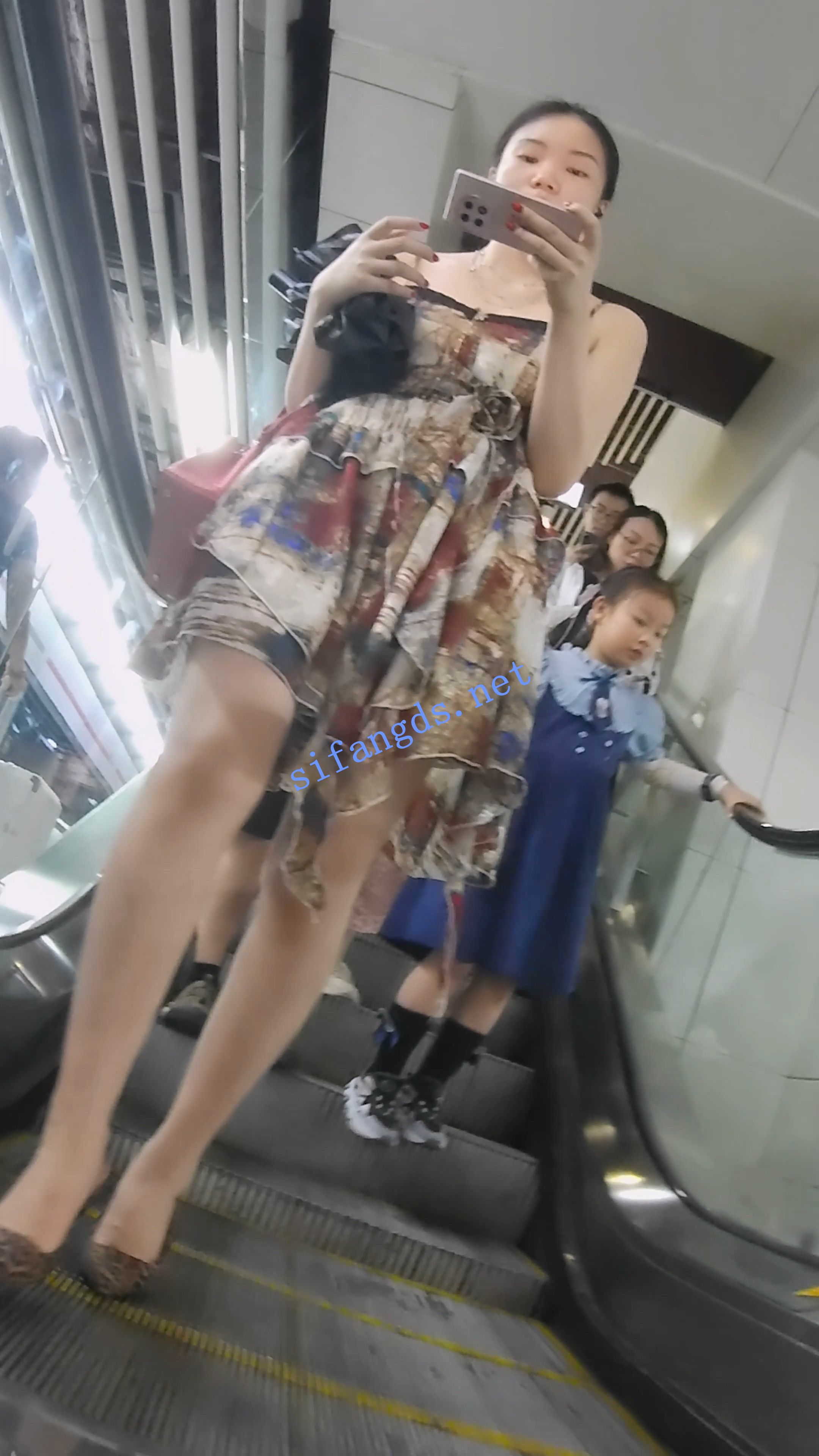 『D·D』-191-油画碎边连衣裙,长白腿,白内-福利岛