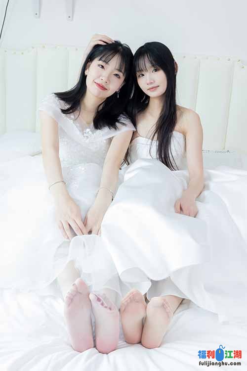 袜啵啵-小甜豆&甜甜圈-姐妹花婚纱白丝高跟足秀[172P1V-1.7G百度网盘] 预览图 3
