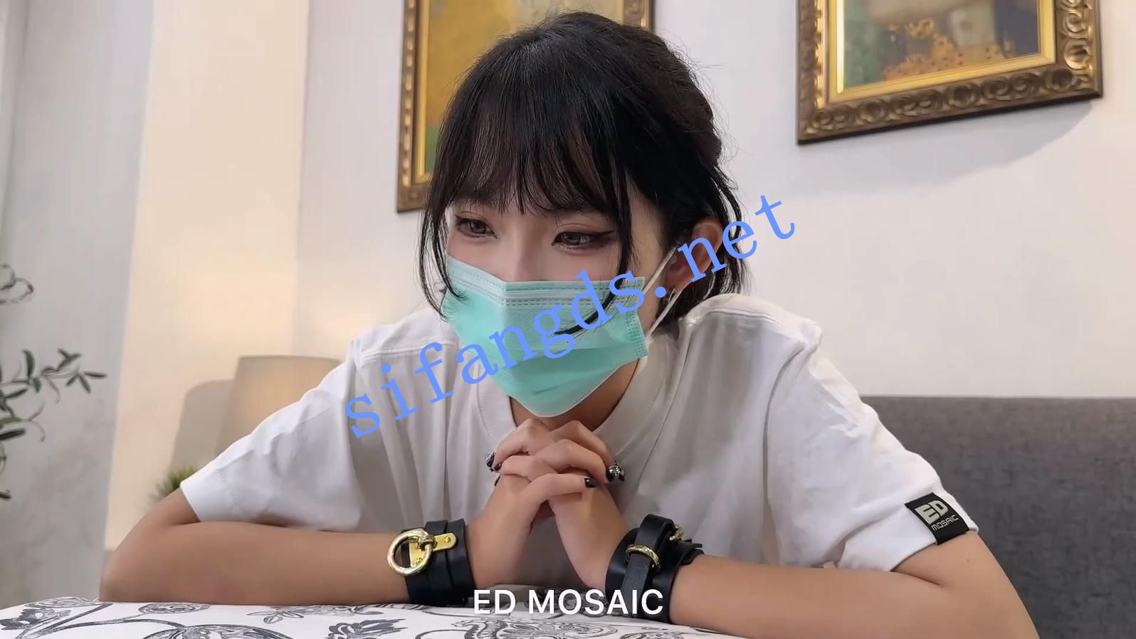 【ED Mosaic】新人！现役女大生19岁 秋刀鱼 突破尺度玩AV棒 预览图 1