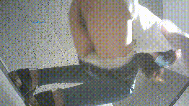 ⚫️商业广场女卫固定机位真实偷拍超多美眉方便，拍到一对同性恋厕所里拥抱热吻(58V) 预览图 6