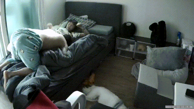 ⚫️黑客破解真实偷拍，蜗居情侣日常生活和啪啪，妹子身材不错(4V) 预览图 5