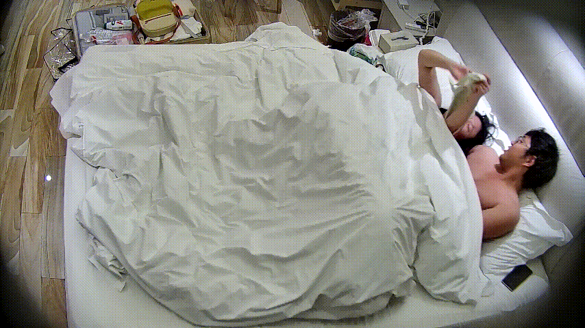 大学城民宿2 10-3 小胖妞被带来开房了 看着不算漂亮 但很素人邻家 属于耐看型 所谓微胖才极品 预览图 4