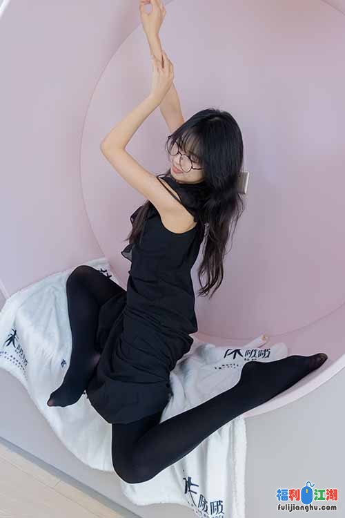 袜啵啵-奶油-平底鞋厚黑丝美腿[140P-1V-1.3G百度网盘] 预览图 3