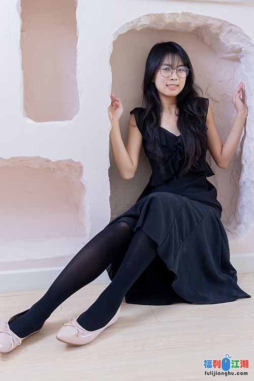 袜啵啵-奶油-平底鞋厚黑丝美腿[140P-1V-1.3G百度网盘] 预览图 2