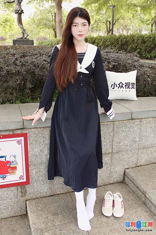 小众视觉-雪糕-连衣裙性感白丝[110P1V-1G百度网盘] 预览图 2