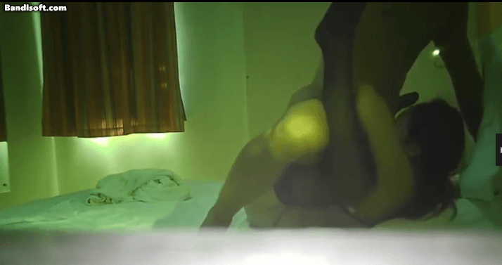 【酒店偷拍流出4部】约炮情人外围流出很会玩 预览图 16