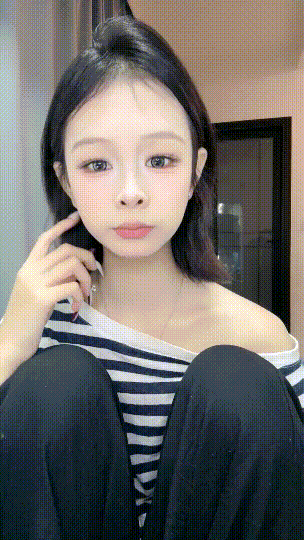 撸管推荐！清纯校花！超漂亮~【不止一点乖】自慰！流白浆~ 预览图 1