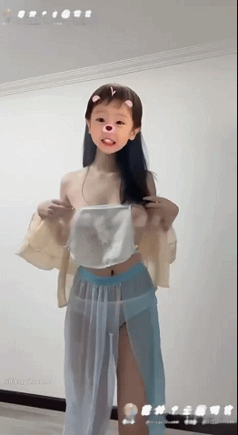 ⭐抖音 鱼縂 木瓜巨乳顶级身材 裸舞脱衣舞 抖胸舞 大摆锤14V 预览图 1