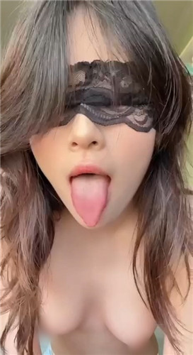 推特福利姬 梨梨小青椒 jk黑丝二郎腿自慰 弹力插小嫩穴 预览图 3