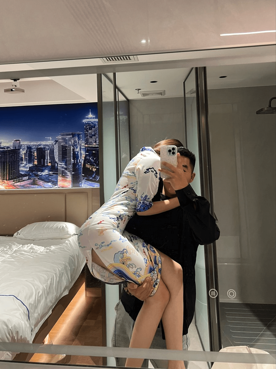 健身教练威廉William，时尚达人空姐白领，通通拿下，操起来真的超级猛 56P1V ！ 预览图 1