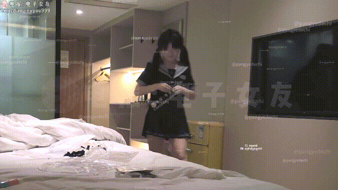 ✅专操学生嫩妹达人『胖爷的奇妙之旅』千元门槛，12月8日新作两集 新登场两位女主 换上白丝JK被胖子小鸡巴操(2V)