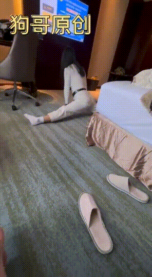 ⚫️高质约炮大神【狗哥原创】12月最新福利，约啪多位美女少妇，打桩后入激情四射(14V) 预览图 5