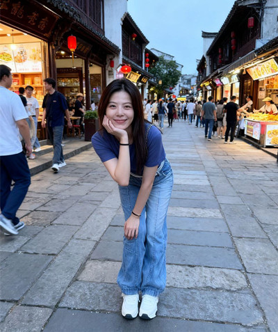 银行柜员胡洁出轨被老公抓包❤️与领导酒店激战视频曝光 口交后入骑乘浪叫 骚贱母狗全网社死！