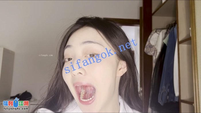 ♏恋物癖♏某平台明星气质模特 高价口腔定制 完美颜值皮肤[某房原版]【545M】 预览图 6