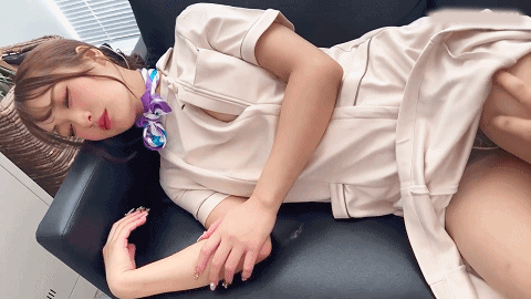 hrsm103 A 漂亮可人儿的极品少妇柜台小姐姐，OL制服丝袜美腿！被顾客色狼迷奸猛干，内射了两次，差点儿精尽人亡