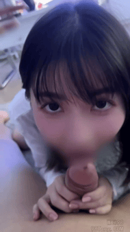 CandFans kuzu 12.14（新作 联动tiny） 一个来自台湾的粉丝，她的身体有些过于敏感了【1V_0.49G】