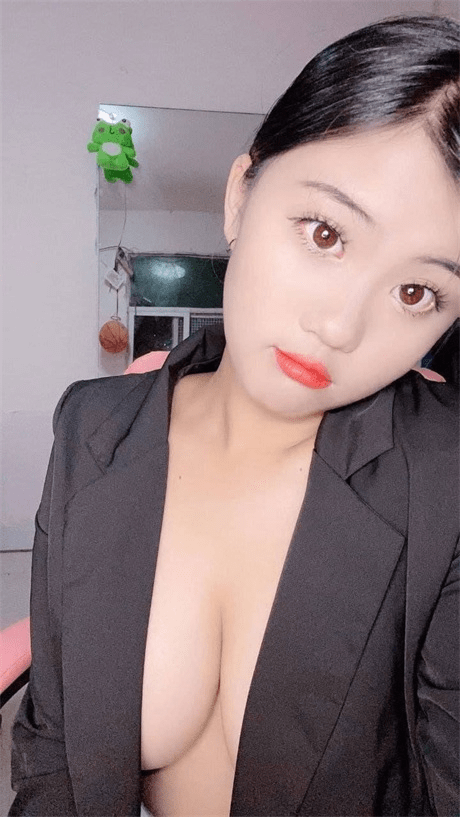 ❣️推荐❣️快手颜值嫩妹【陈子菲】奶子又大又漂亮，萝莉脸，大尺度掰逼自慰，骚逼一摸就出水23V