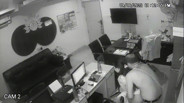 印度监控流出❤️老板在办公室和秘书多次发生性关系，被监控摄像头拍了下来！ 预览图 6