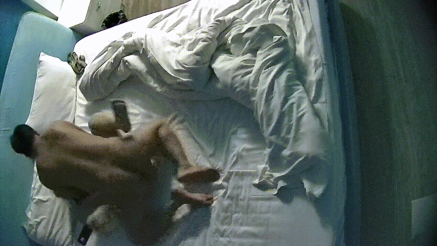 主题酒店 1-5 现在的妓女生意这么好的 都说男人拔屌无情 这个妓女好像更无情 刚射完她比男人翻身还快 预览图 6