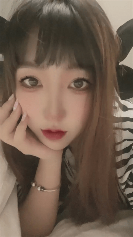 ❣️推荐❣️颜值嫩妹【yuer】深圳网络卖淫女，大尺度私拍展示，完全母狗调教，好身材大长腿35V-165p 预览图 1