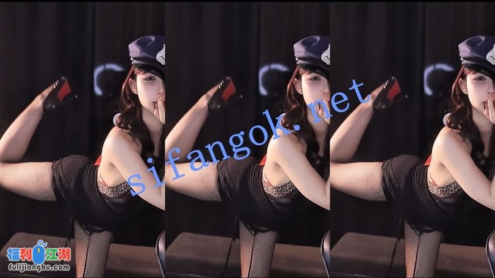 【虎牙 奈C】知名主播内衣定制4V[某房原版]【539M】 预览图 2