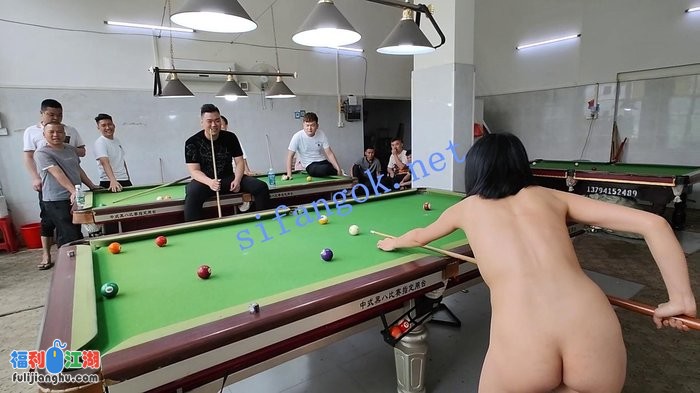 ❤️【cikaimoon】全裸台球厅打球 引一群男人开心围观[某房原版]【1.4G】 预览图 3