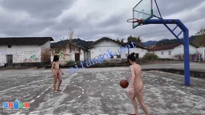 ❤️【cikaimoon】双裸女打篮球 溪流嬉戏调戏老大爷[某房原版]【2.4G】 预览图 2